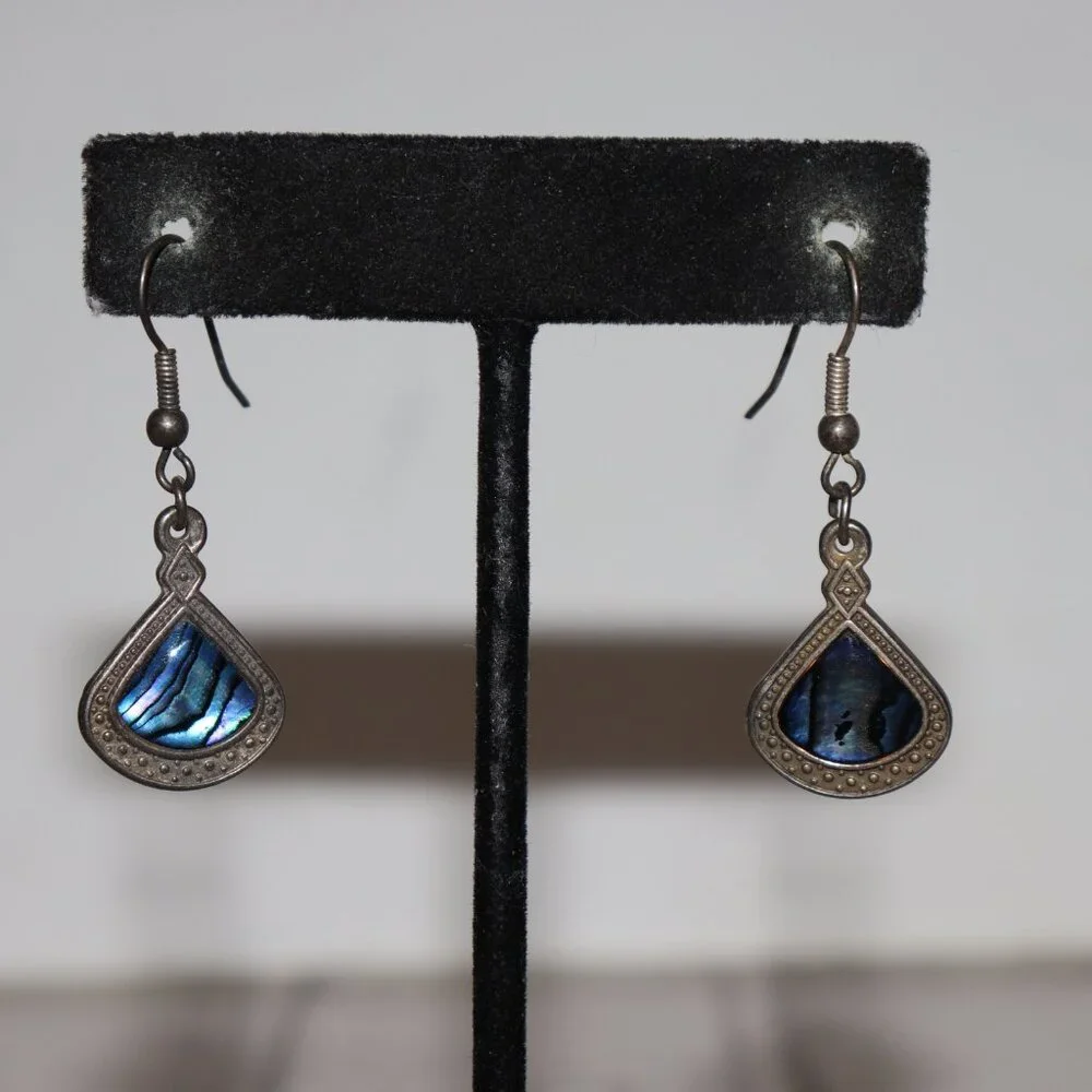 💙🌊 Beautiful Silver Hook Dangling Paua Shell Earrings · 1 5/8